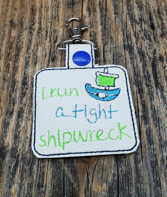 I run a Tight Shipwreck key fob / bag clip